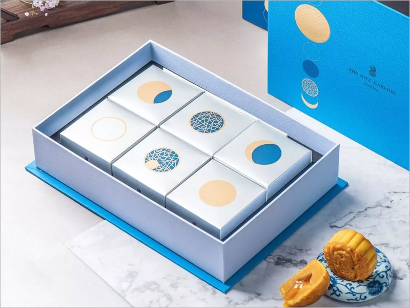 富力麗思卡爾頓酒店月餅包裝設(shè)計(jì)，簡(jiǎn)潔清新風(fēng)，別具一格
