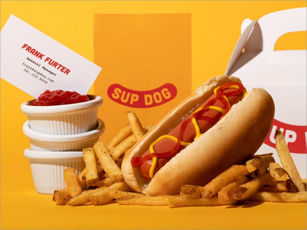 美國Sup Dog熱狗快餐店品牌形象設(shè)計(jì)之名片設(shè)計(jì)