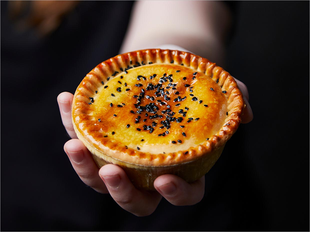英國Snap Pies植物性素食餡餅食品包裝設(shè)計(jì)之實(shí)物照片